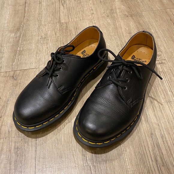 Dr. Martens Shoes - Doc Marten Oxford shoes